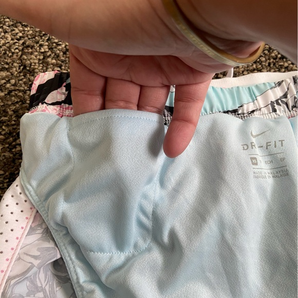 Nike Women's Floral Athletic Shorts - Pink and Black size:XS - Picture 9 of 13